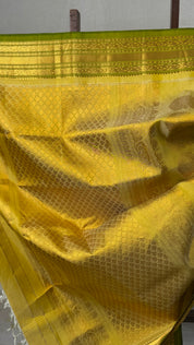 Pista Green Gadwal Silk Saree - SRPGGSS565