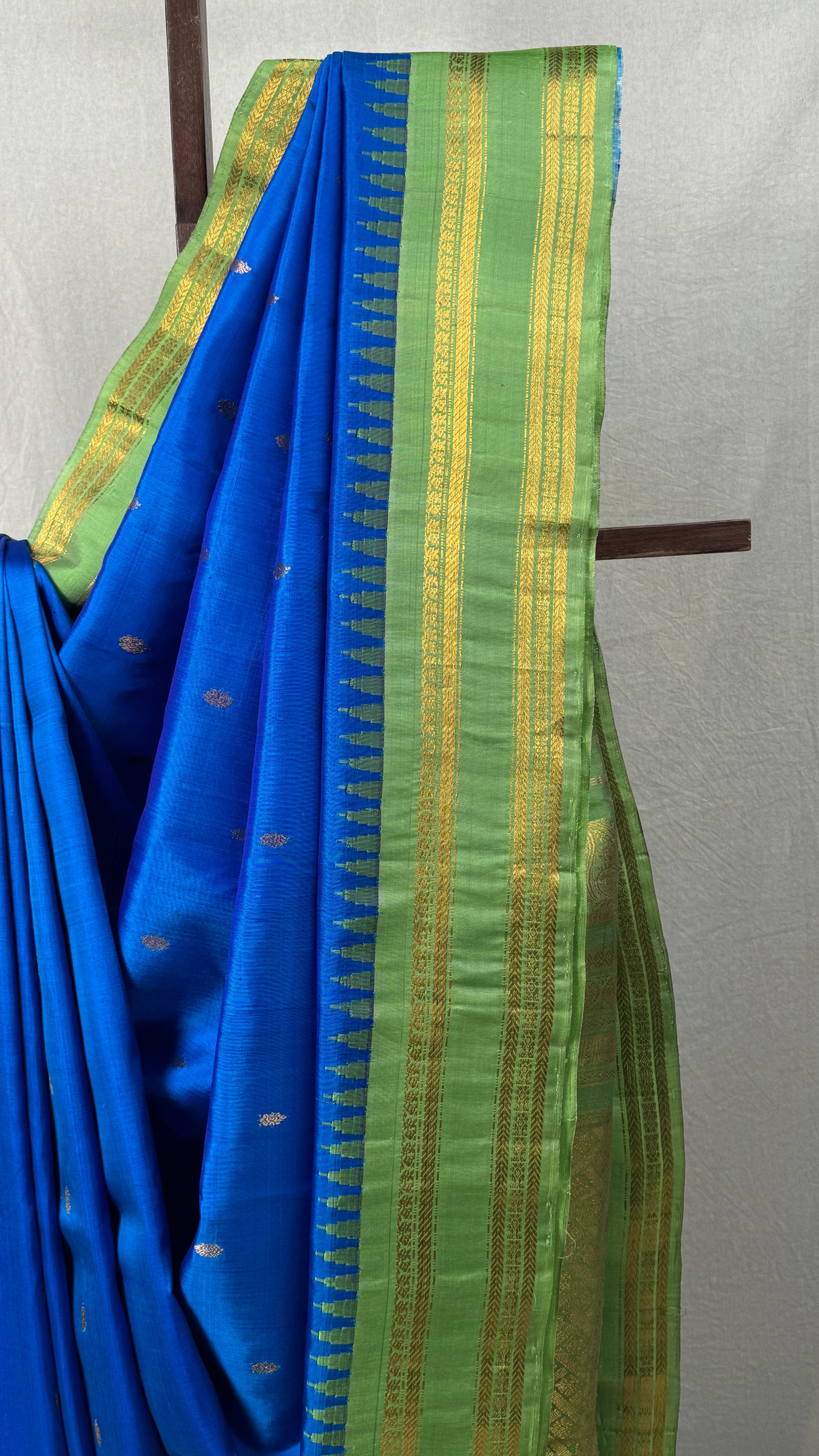 Blue Gadwal Silk Saree - SRBGSS545