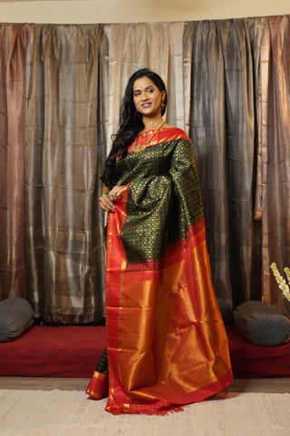 Green Kanjeevaram Silk Saree-SRGKSS487