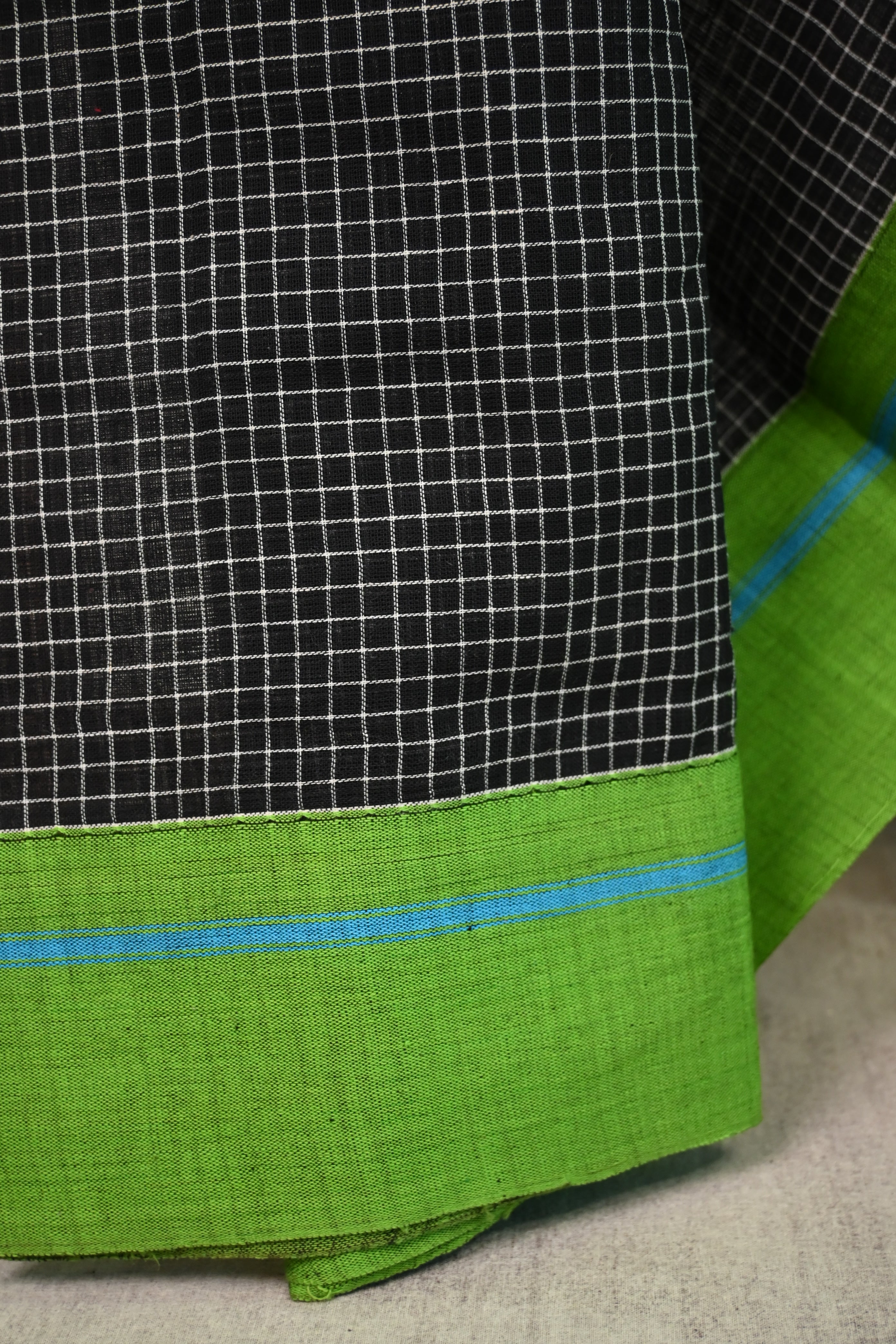 Big Checks Black Patteda Anchu With Border