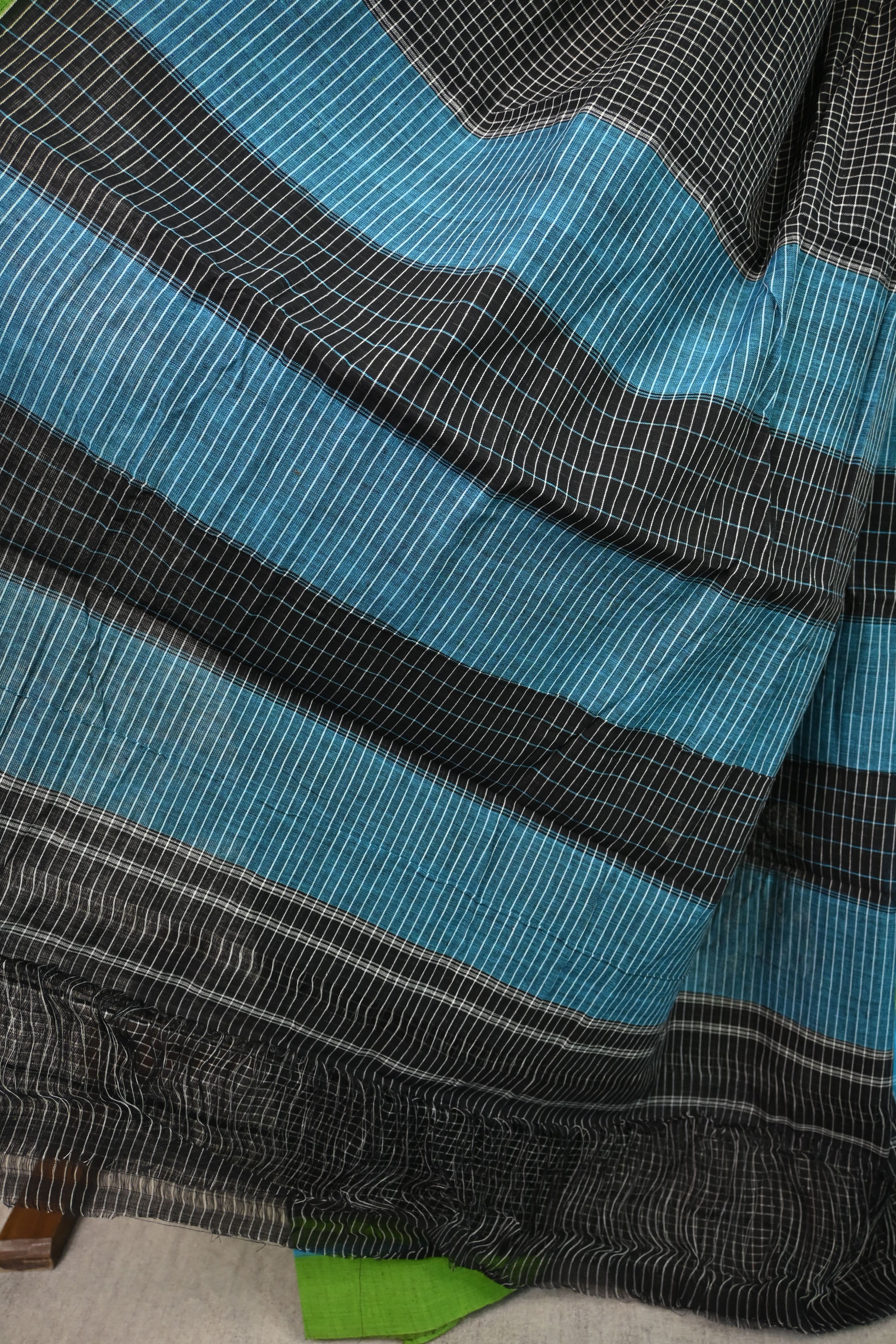 Big Checks Black Patteda Anchu With Border