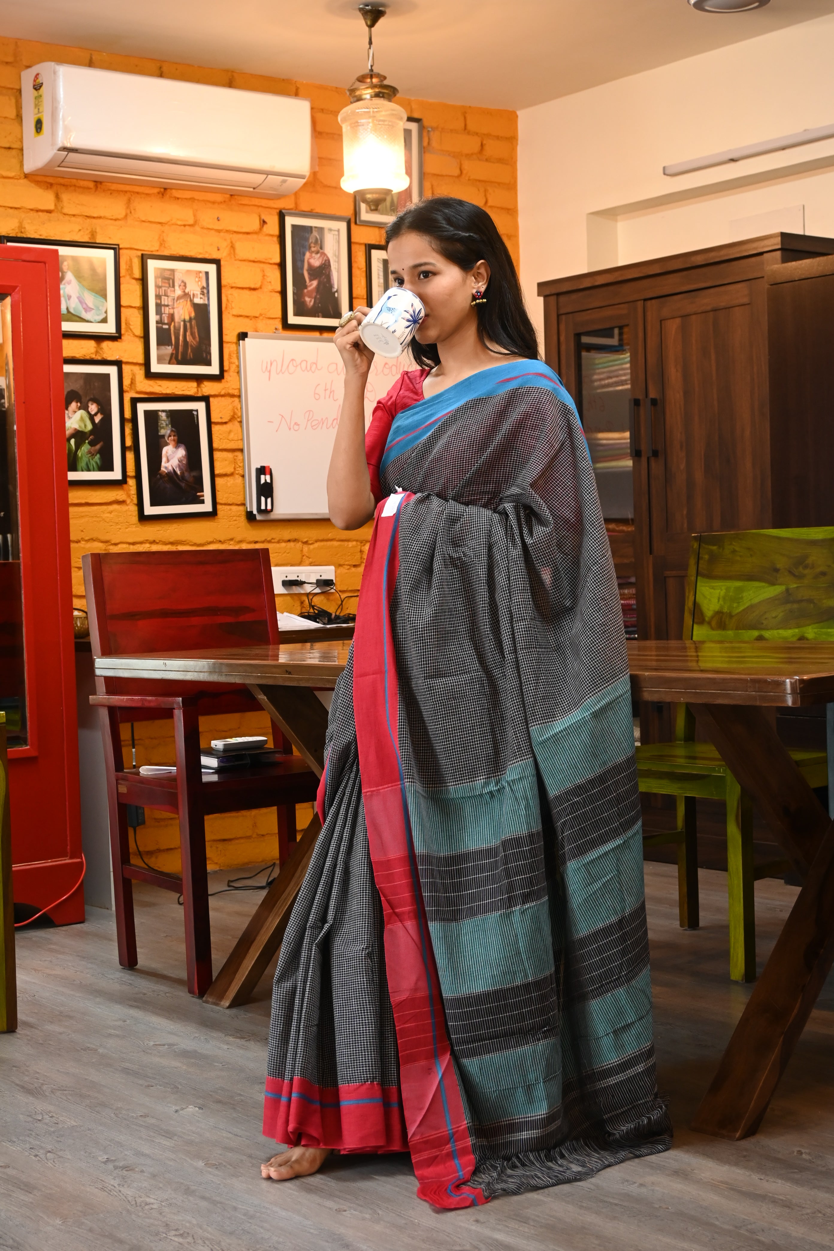 Check 5/5 Kuppadam Cotton Handloom Saree with Silk Border - Purple