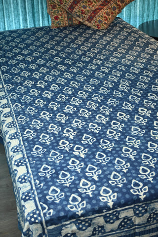 Indigo HBP Cotton Single Bedsheet With Small Leaf And Dots Print