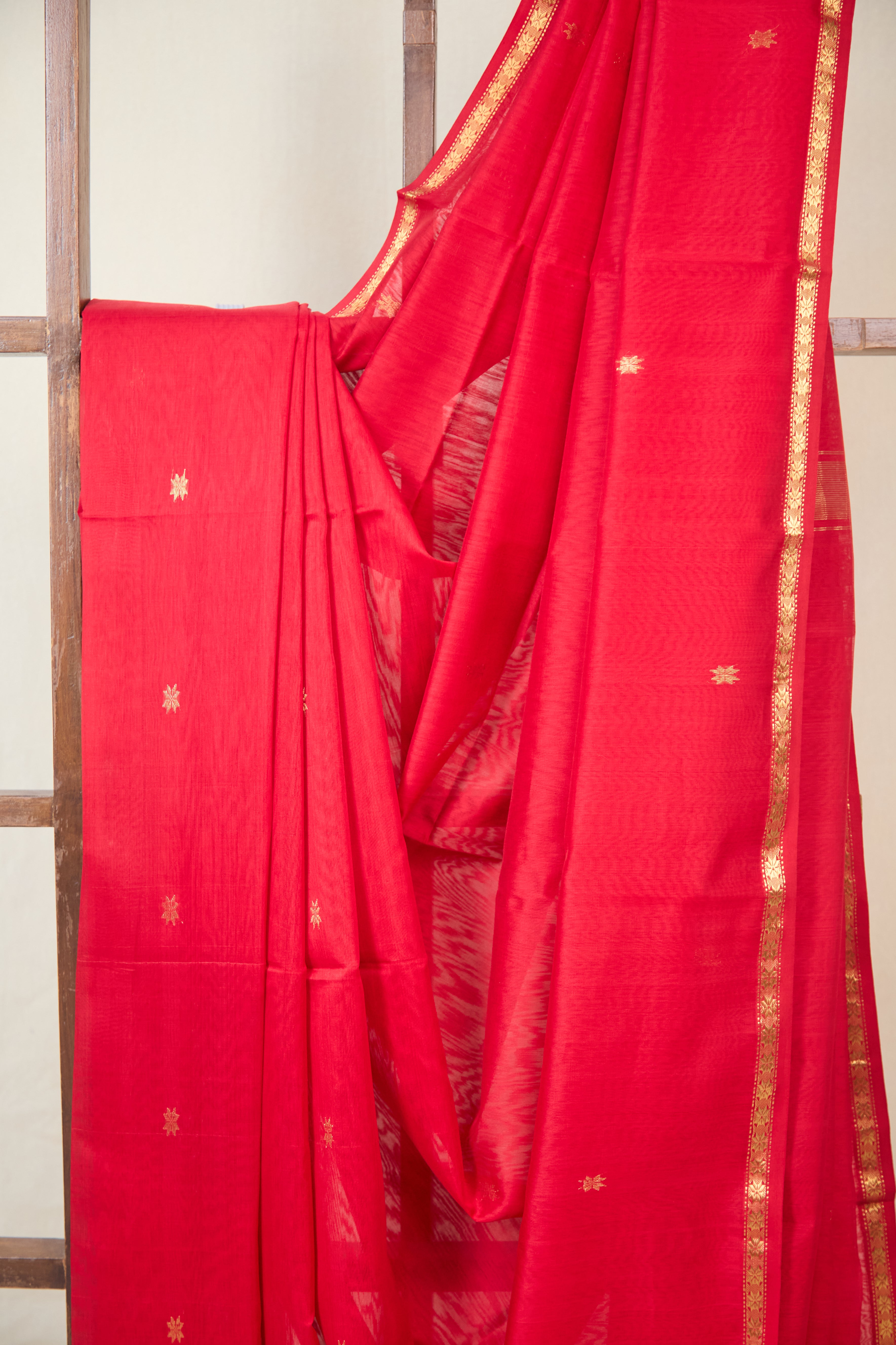 Red Maheshwari Saree - SRRMS1074