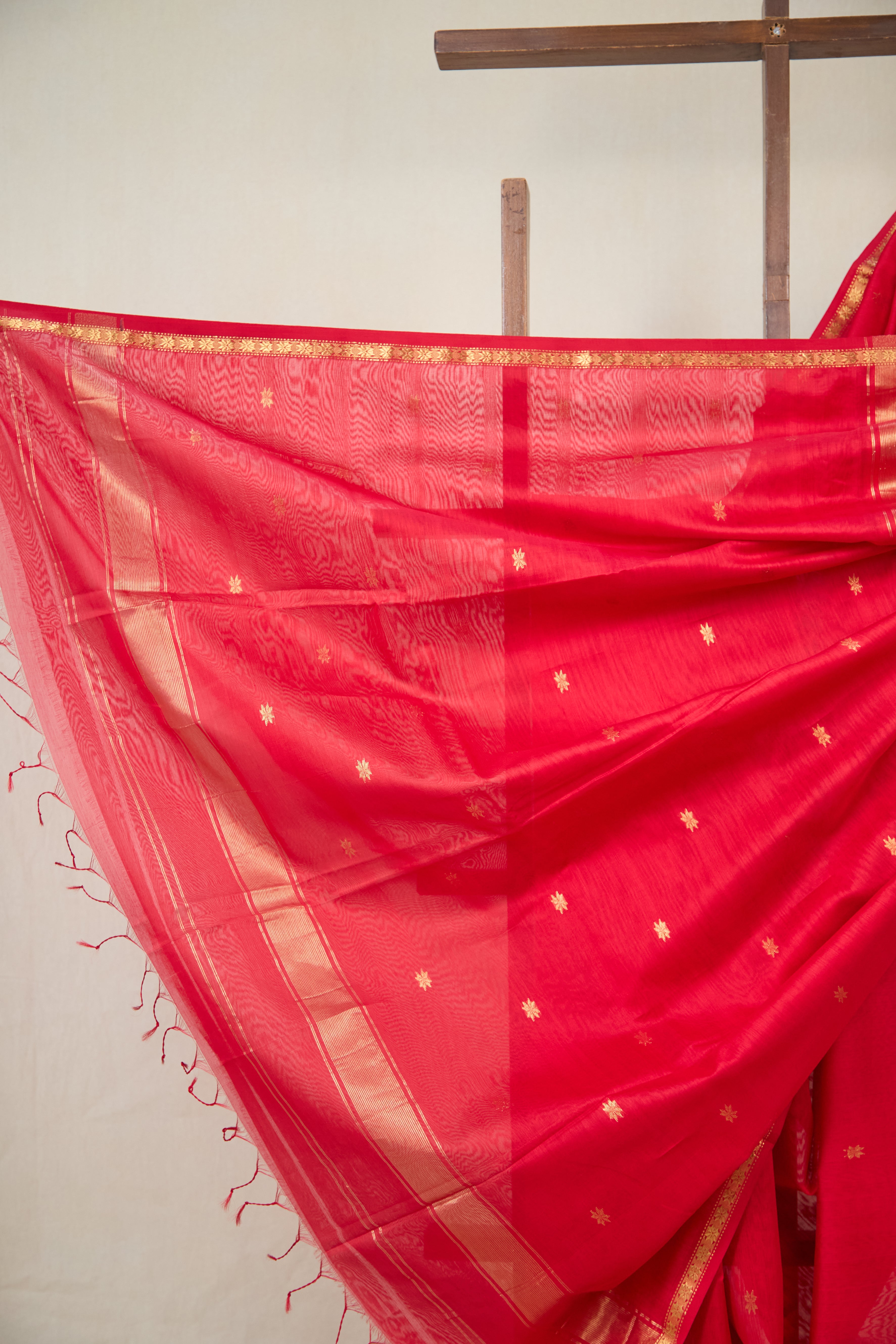 Red Maheshwari Saree - SRRMS1074
