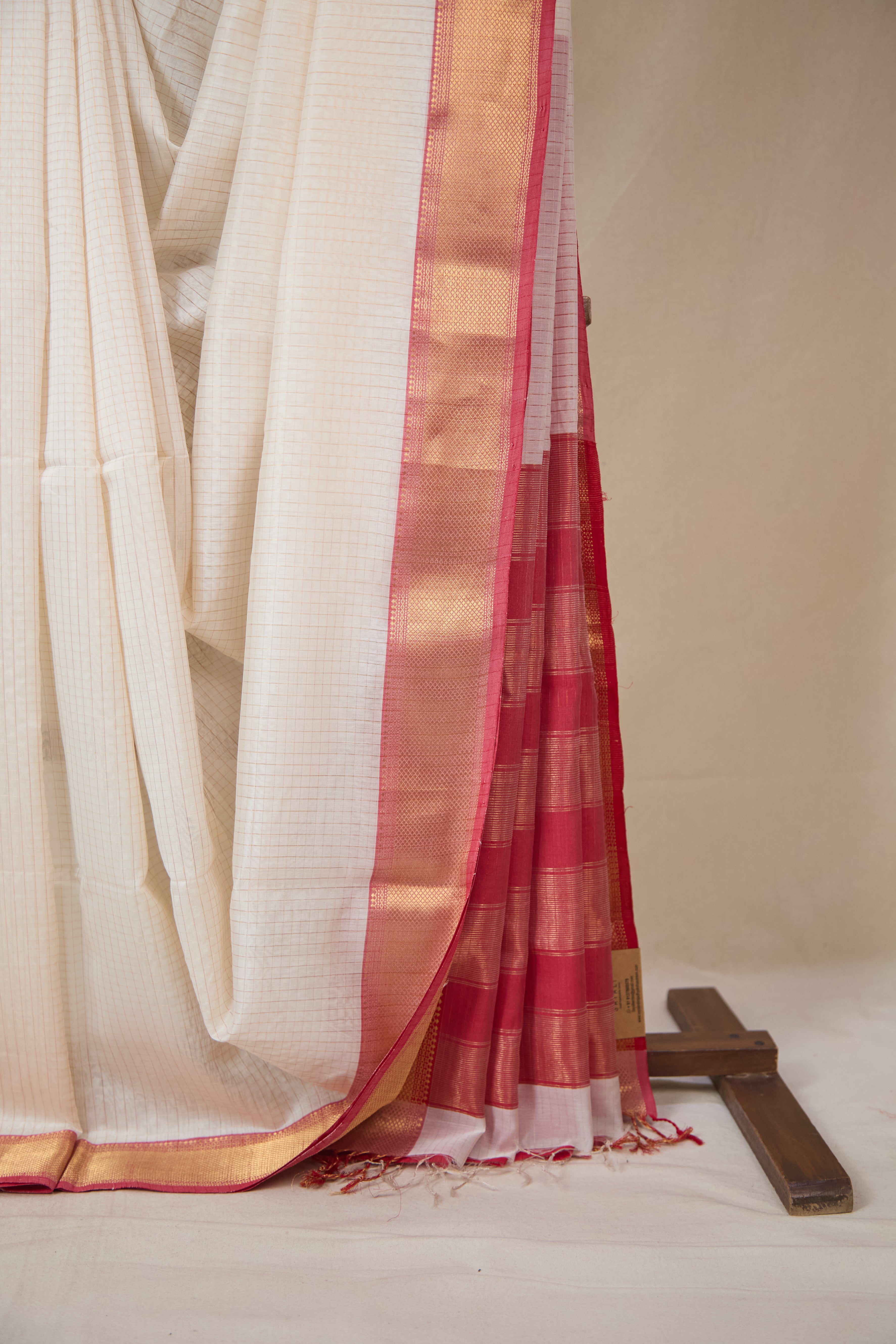 Off White Maheshwari Saree - SROWMS1076