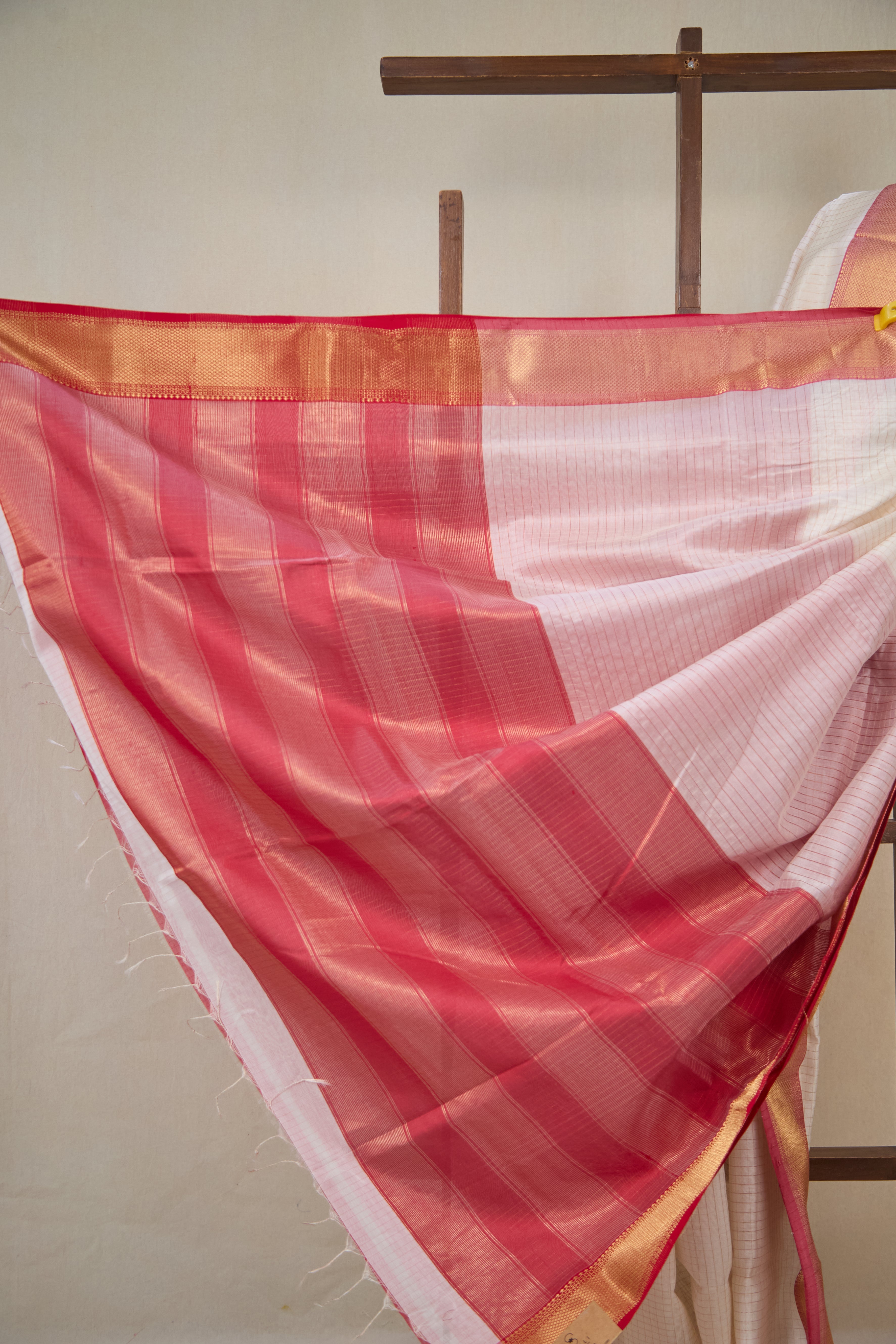 Off White Maheshwari Saree - SROWMS1076