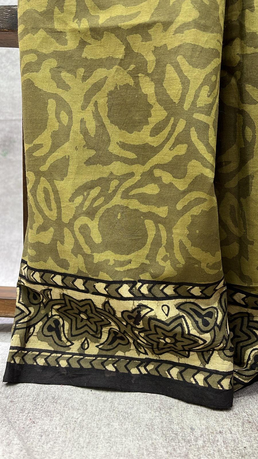 Olive HBP Cotton Saree - SROCS2035